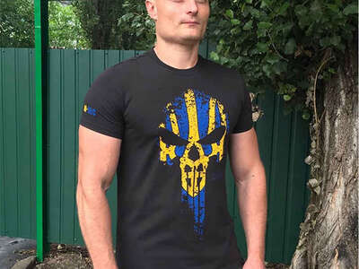 Сувенірні футболки з символікою