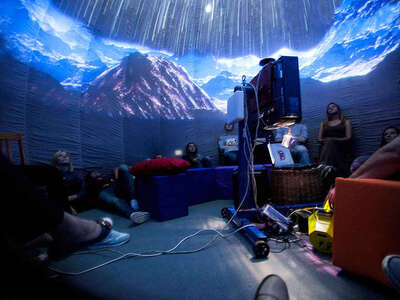 Планетарії