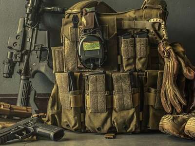 Військове спорядження