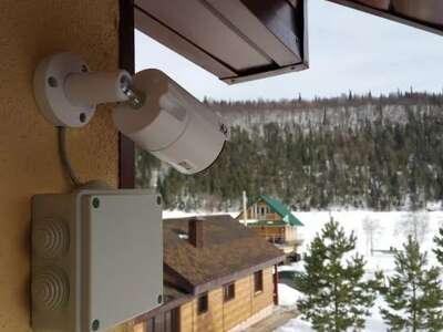 Бокси та гермокоробки