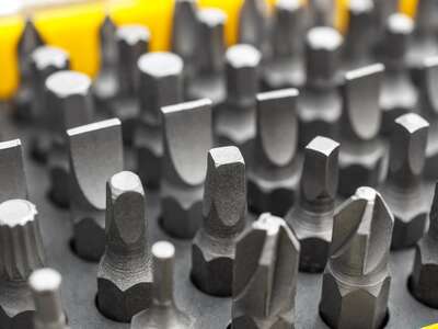 Для загвинчування