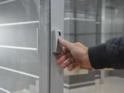 Кнопки виходу