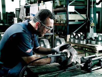 Прямі шліфувальні машини