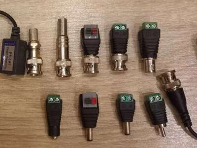 Роз'єми та перехідники