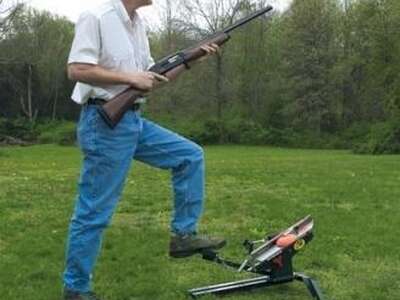 Пристрої для запуску тарілок